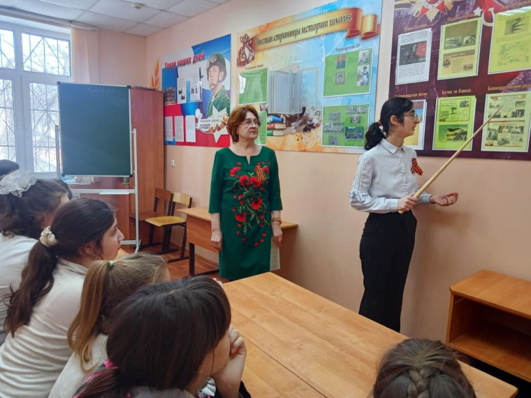 Цикл экскурсий в школьном музее «Память», посвящённый Году защитника Отечества и 80-летию Победы в Великой Отечественной войне 1941-1945 годов.